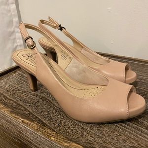 Lifestride Nude Slingback Heels